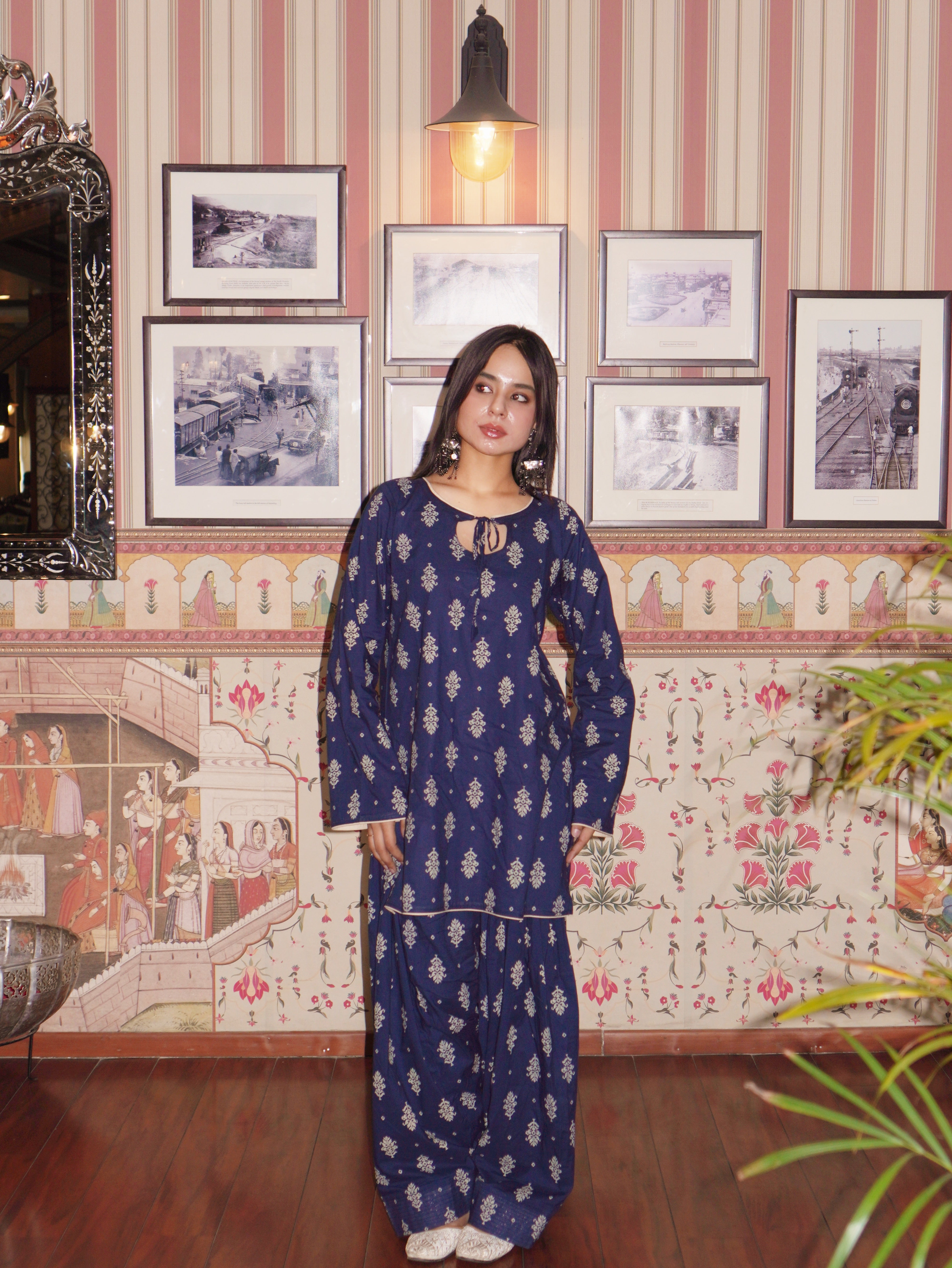 Ruhaani Farshi Set