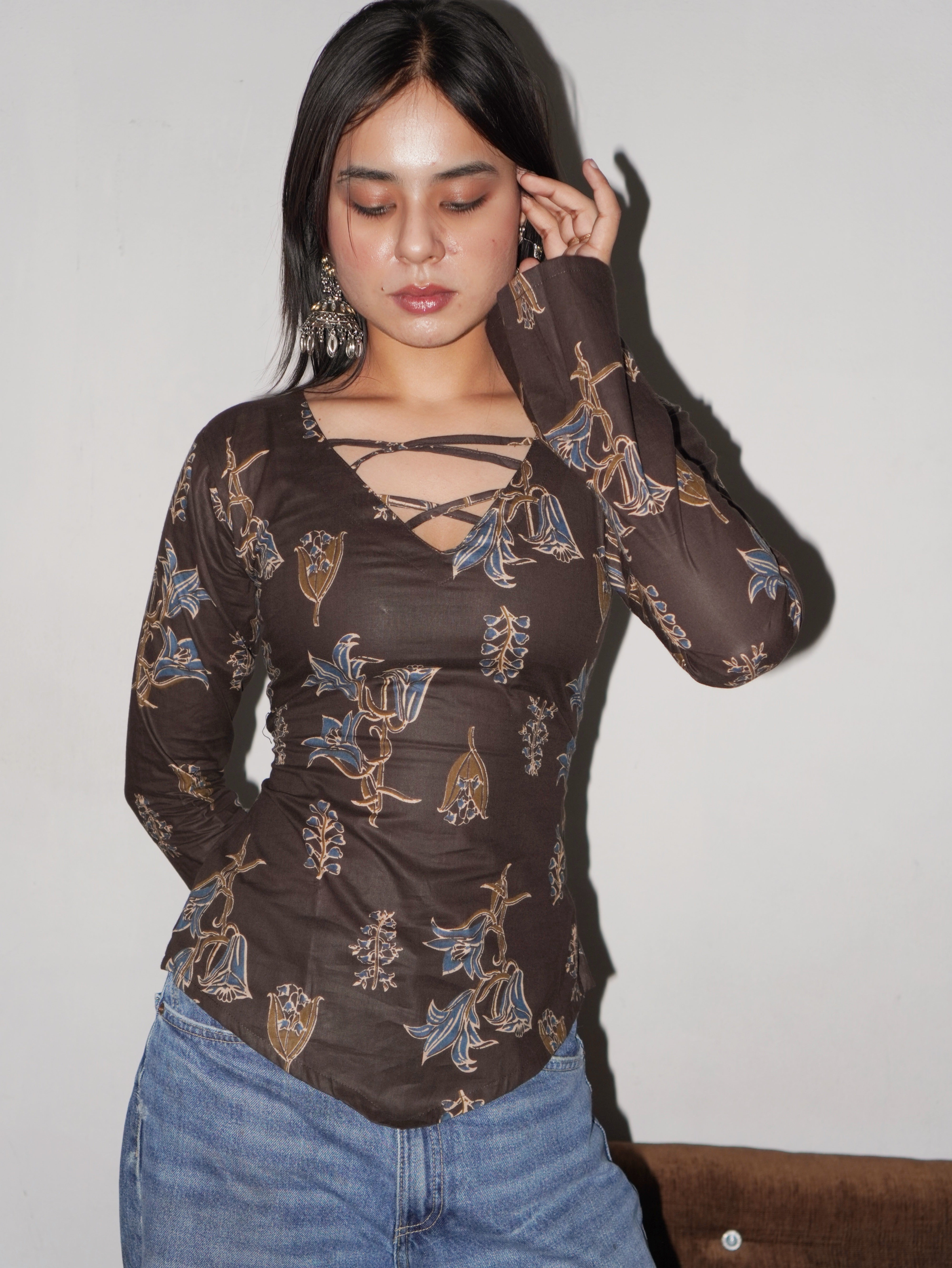 RUHI CRISS CROSS CORSET BACK TOP