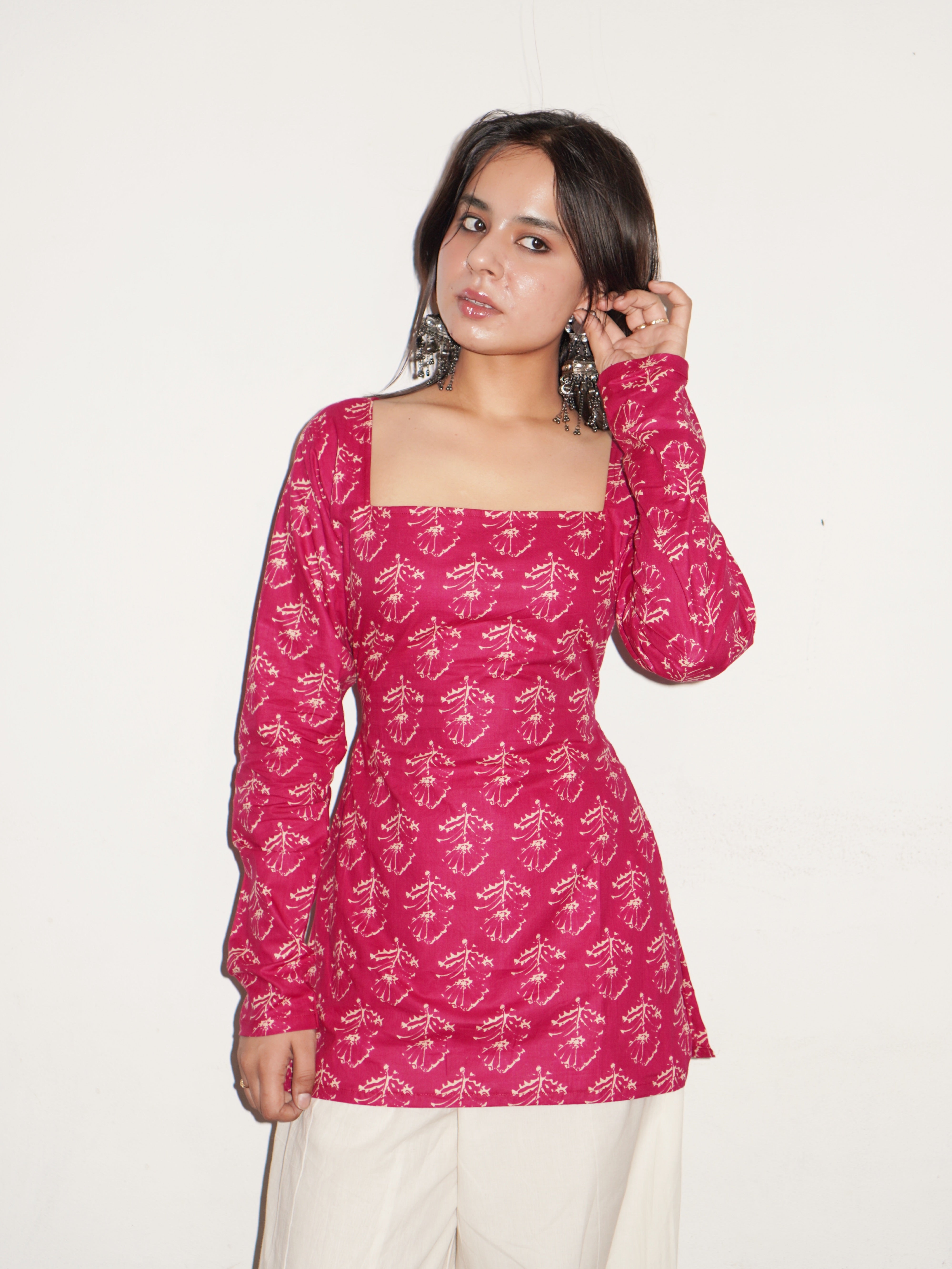 PAKHI FULL SLEEVED CORSET BACK KURTI