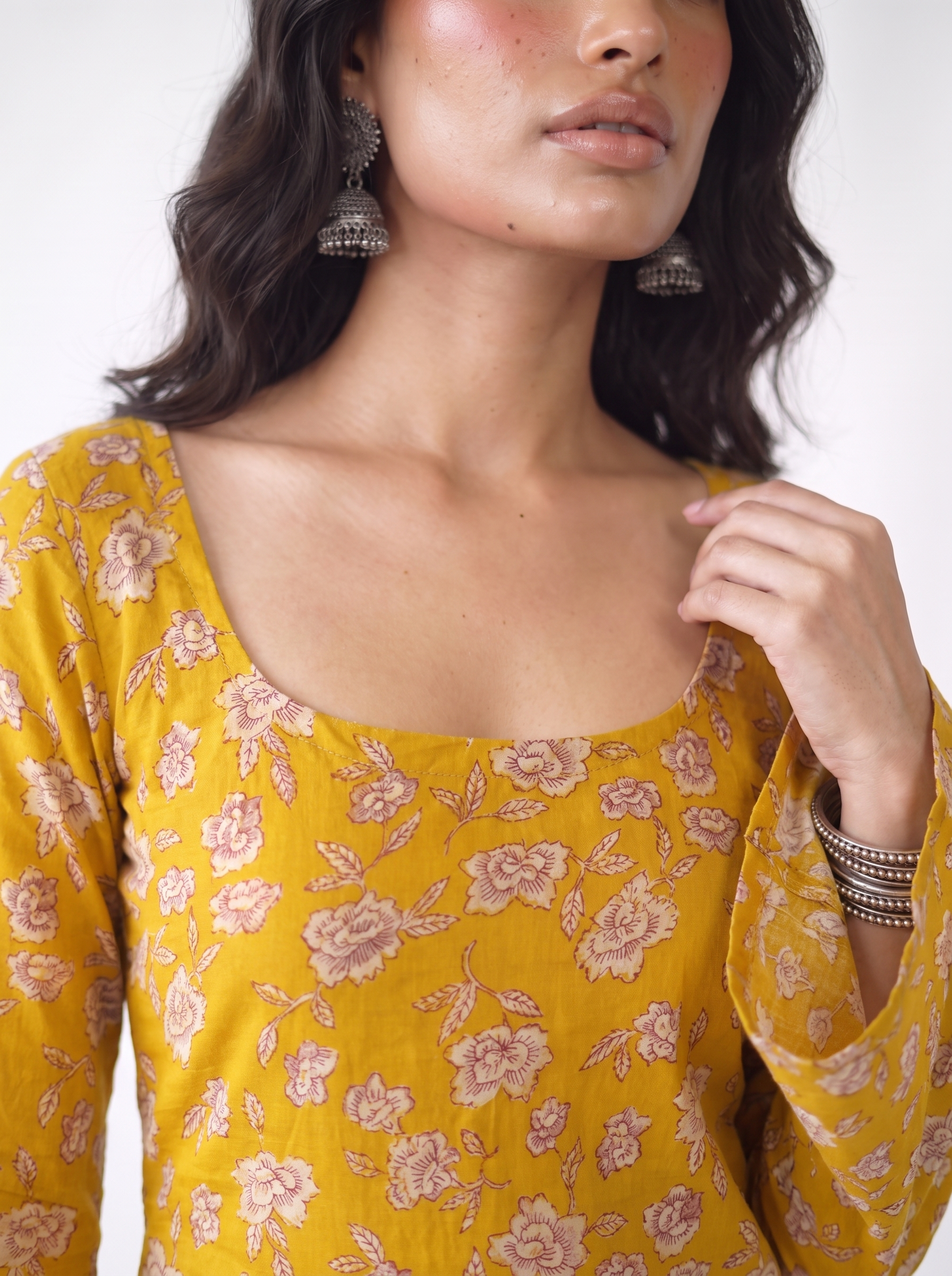 Kaveri Deep Back Bell Sleeved Kurti