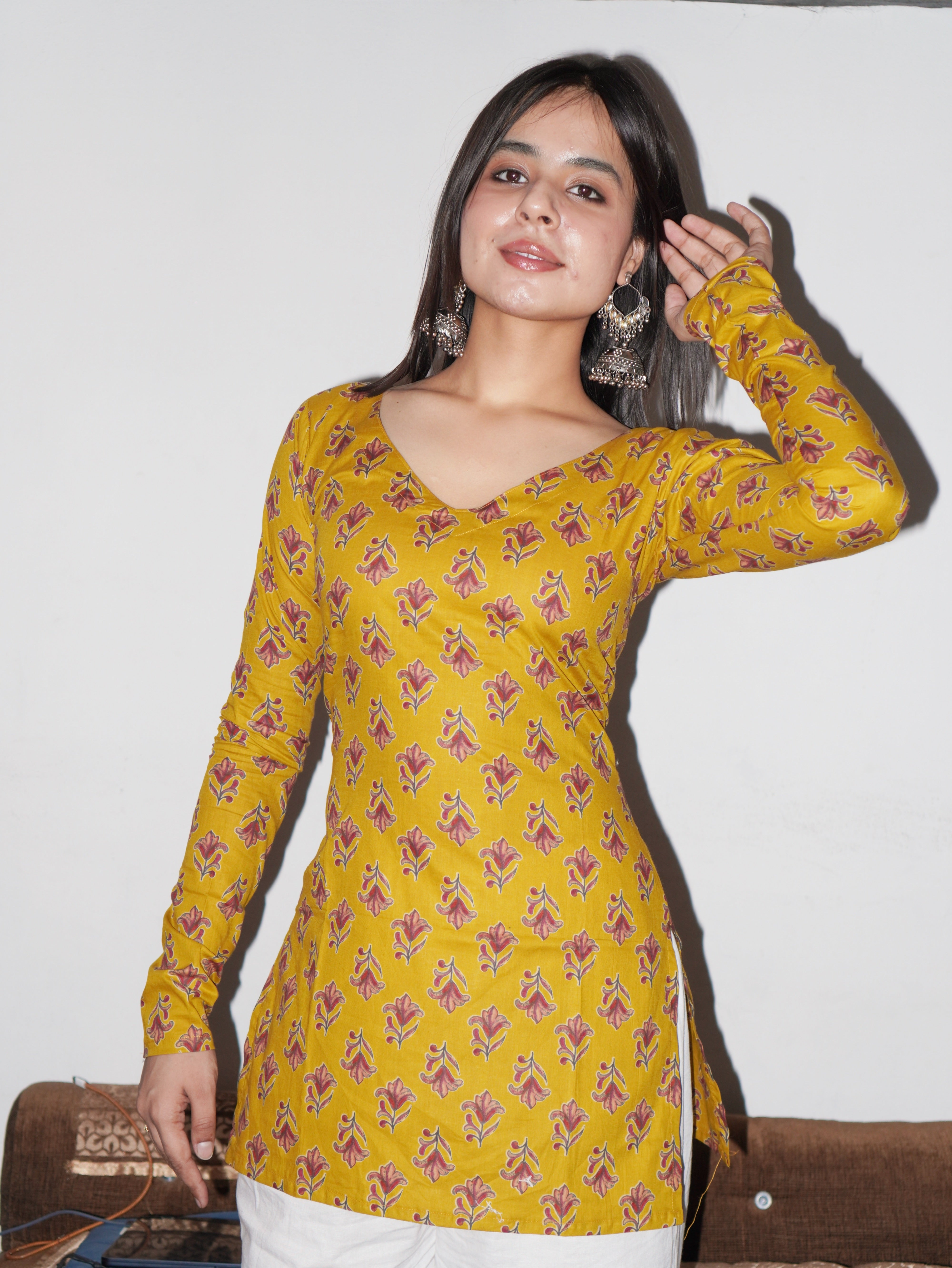 Vira Ful Sleeved Corset Back Kurti