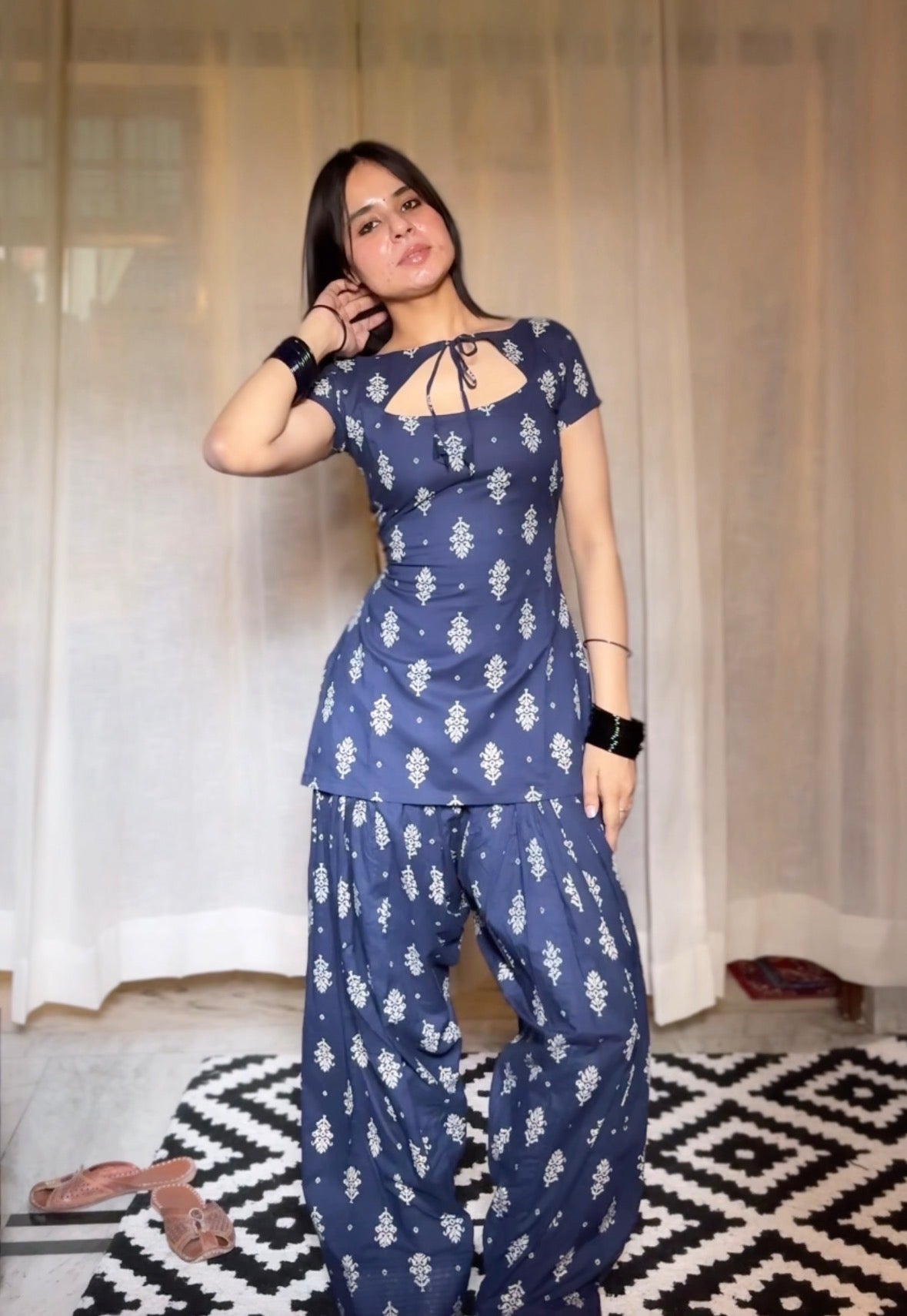 Taara Farshi Set