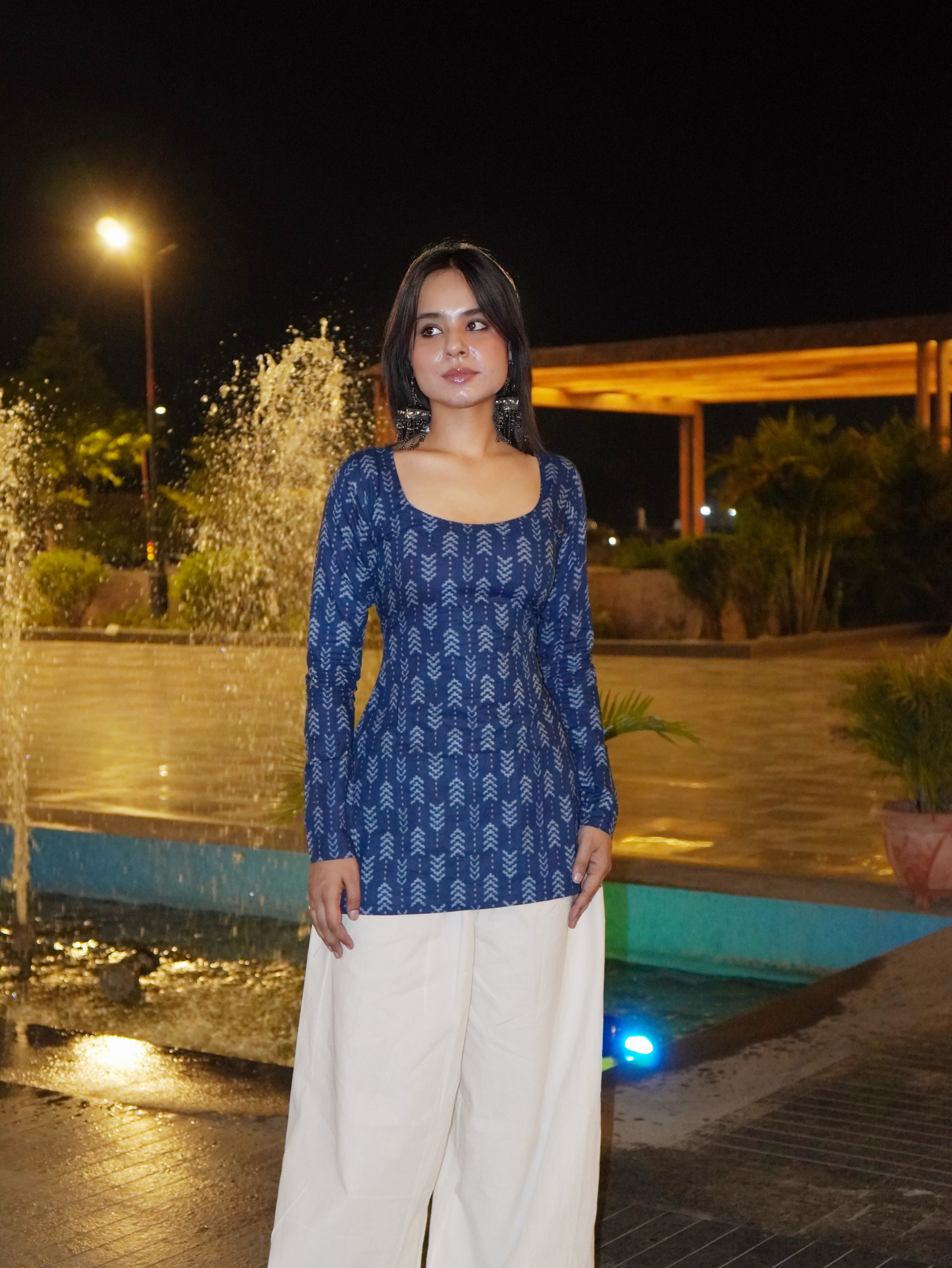 NIVI FULL SLEEVED CORSET BACK KURTI