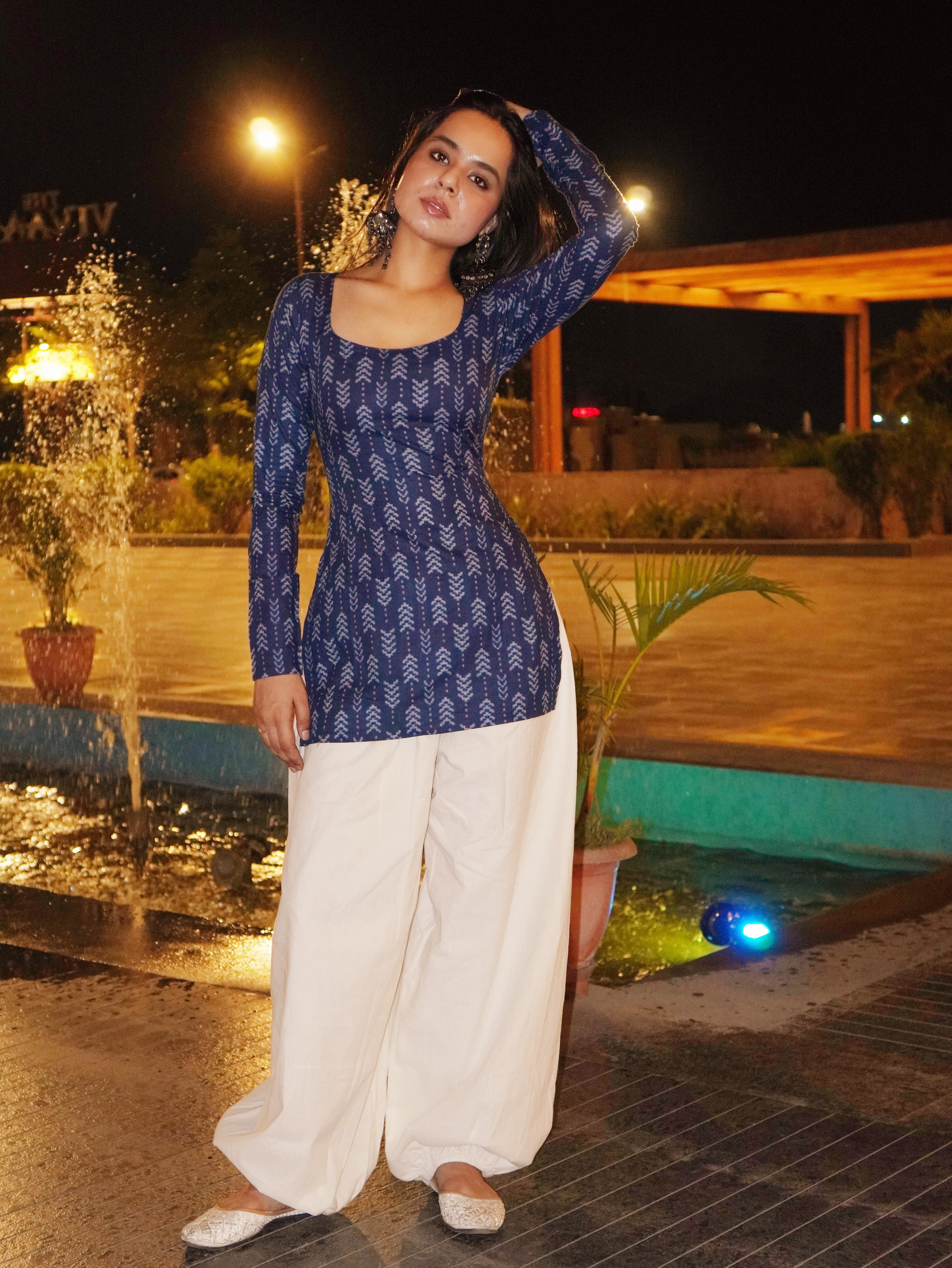 NIVI FULL SLEEVED CORSET BACK KURTI