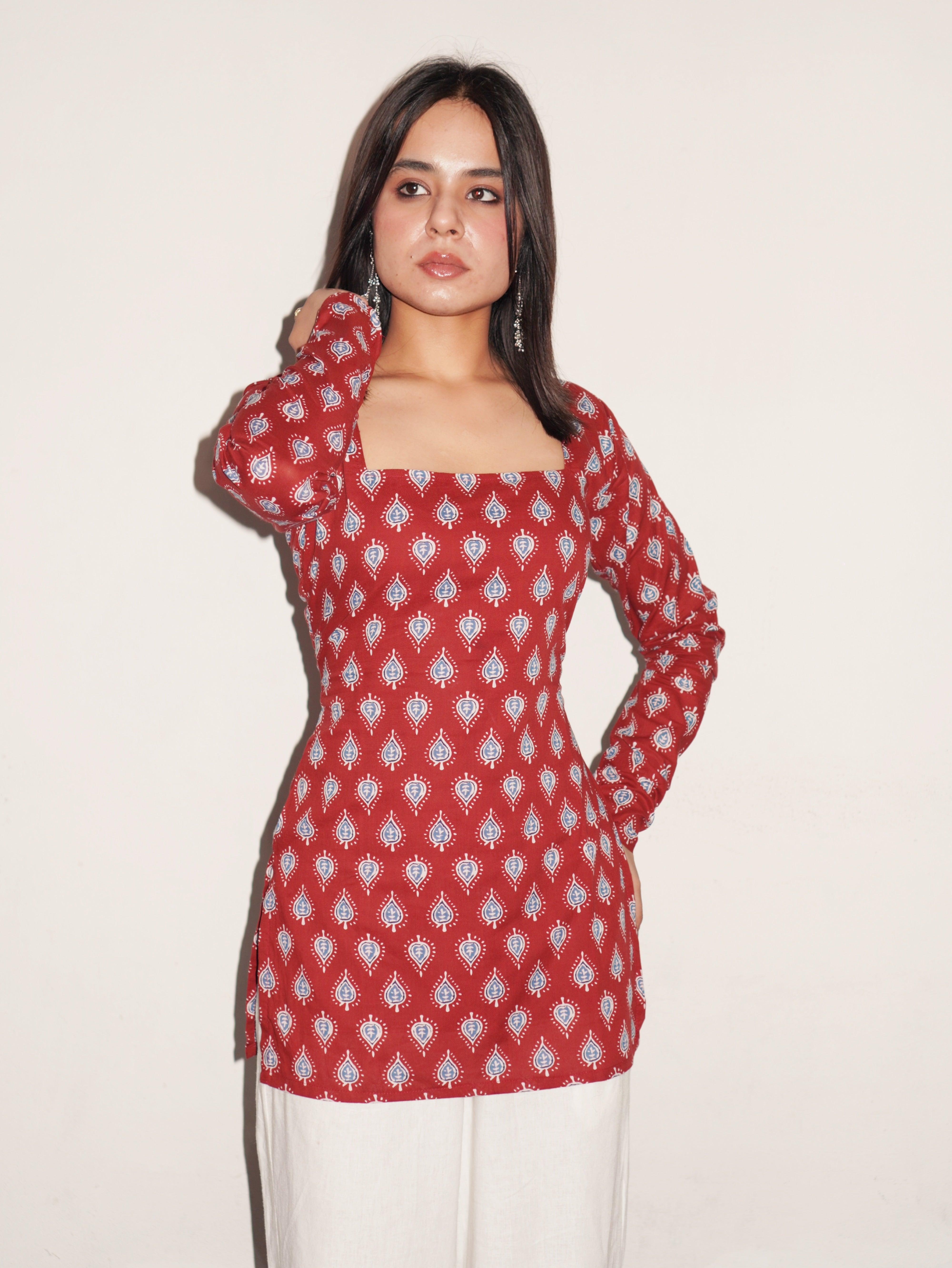 NAAZ FULL SLEEVED CORSET BACK KURTI