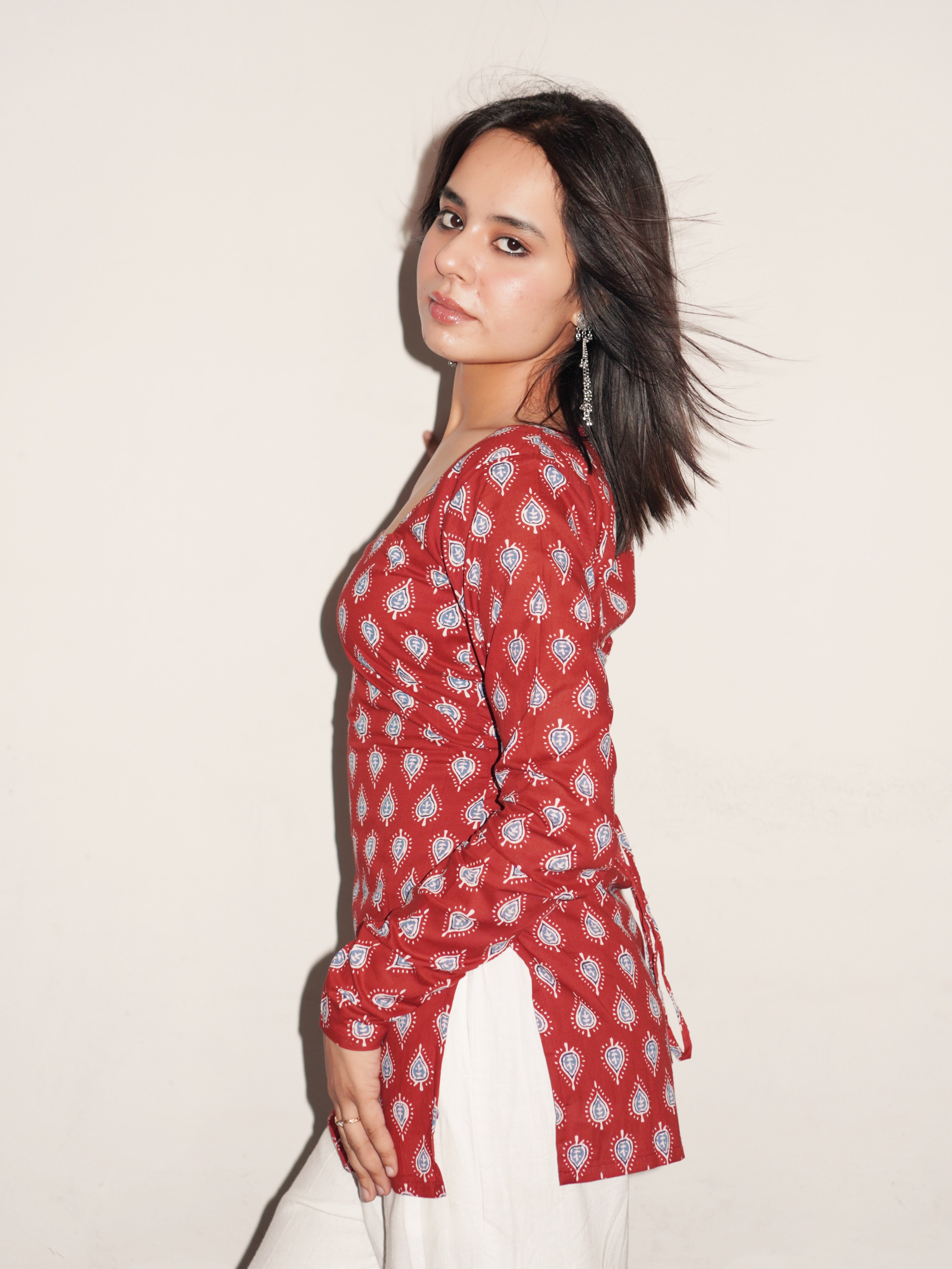 NAAZ FULL SLEEVED CORSET BACK KURTI