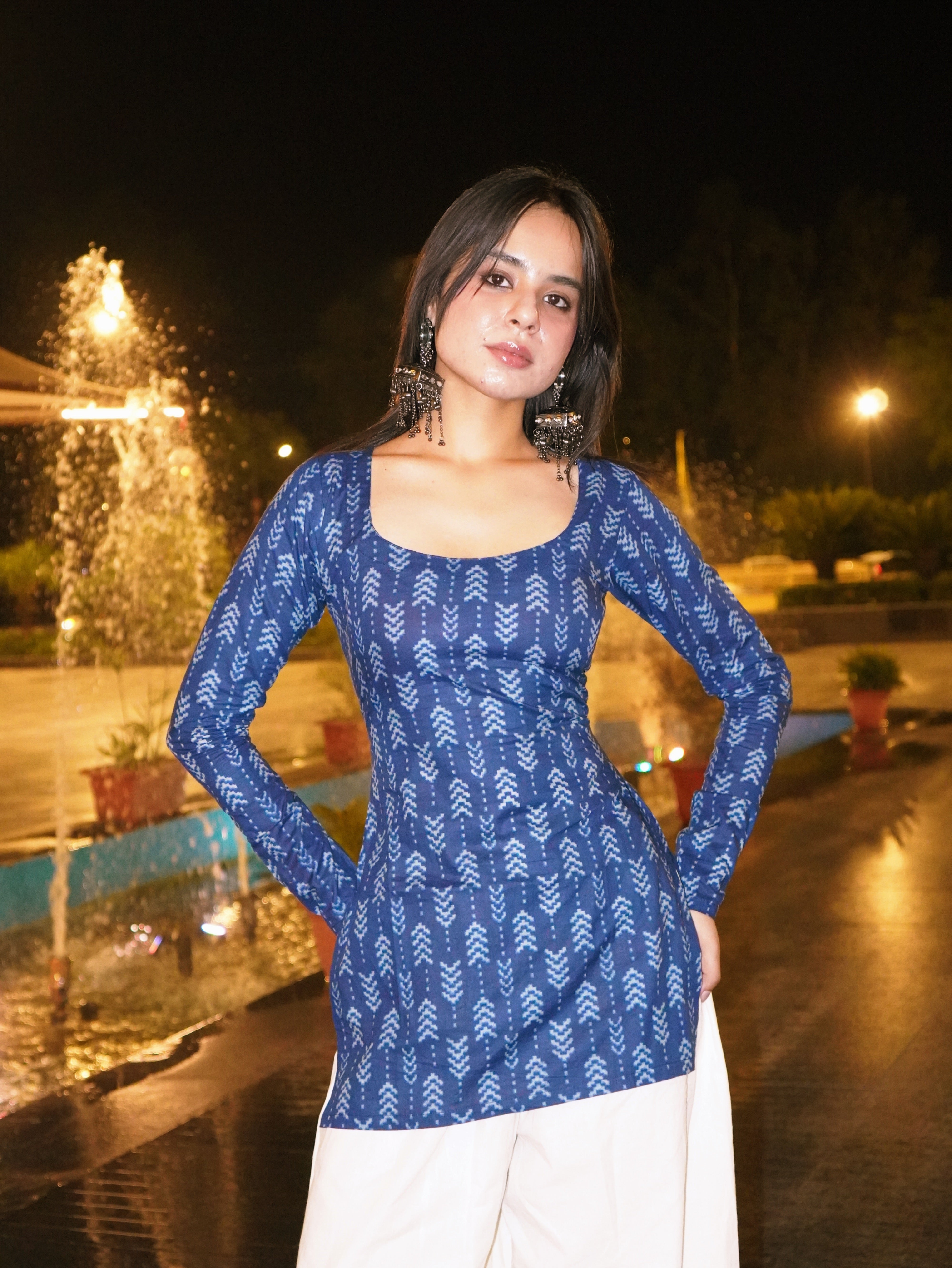 NIVI FULL SLEEVED CORSET BACK KURTI