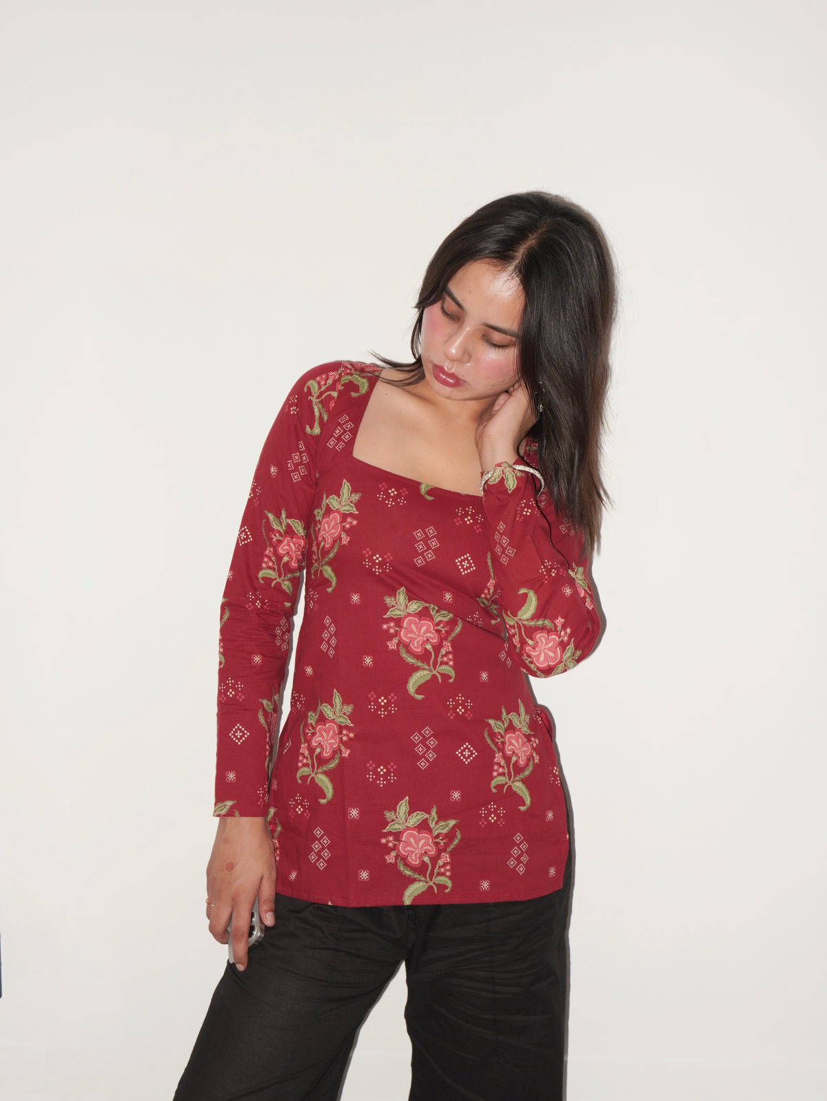 Gulnaar Kurti