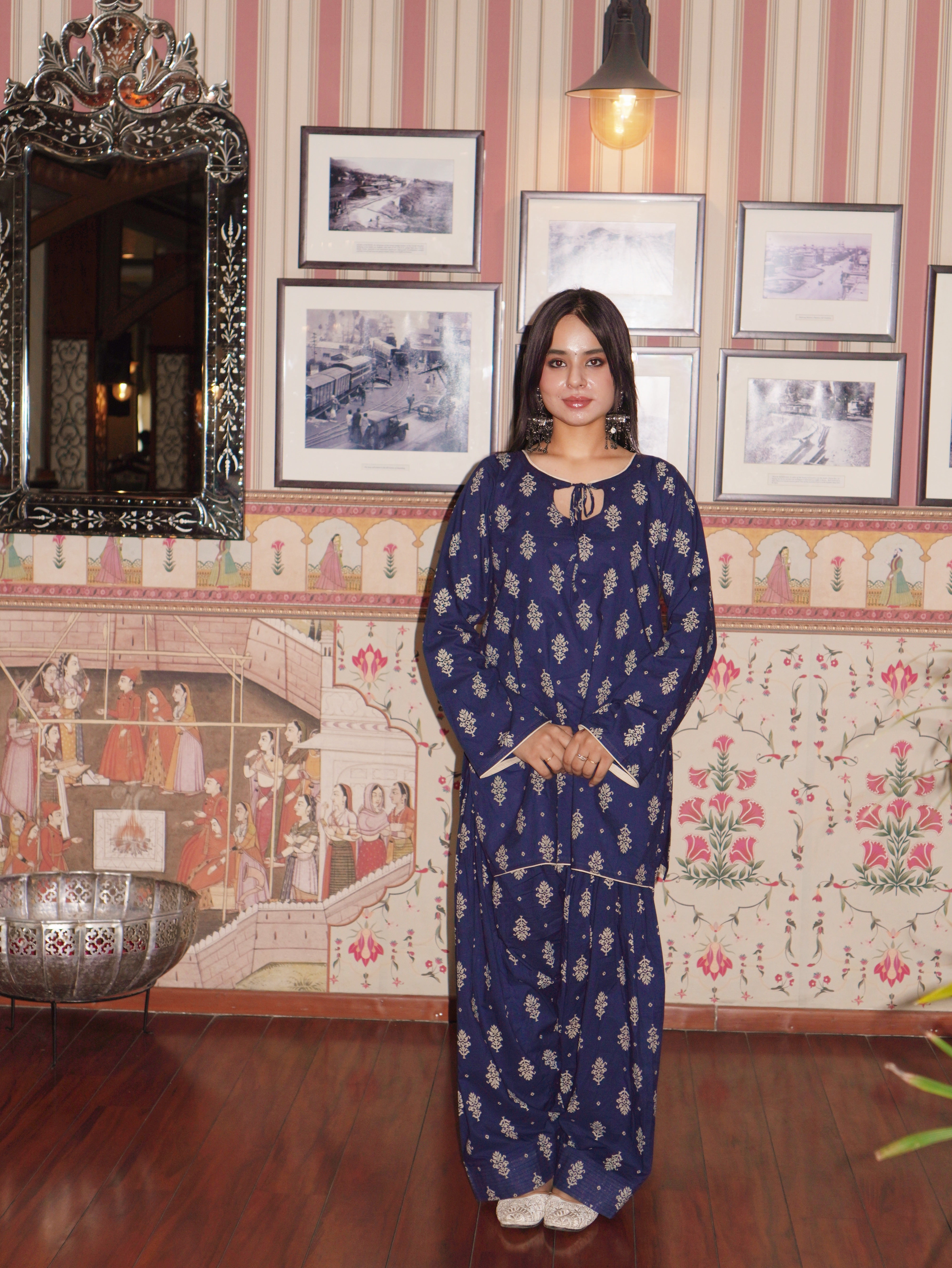 Ruhaani Farshi Set