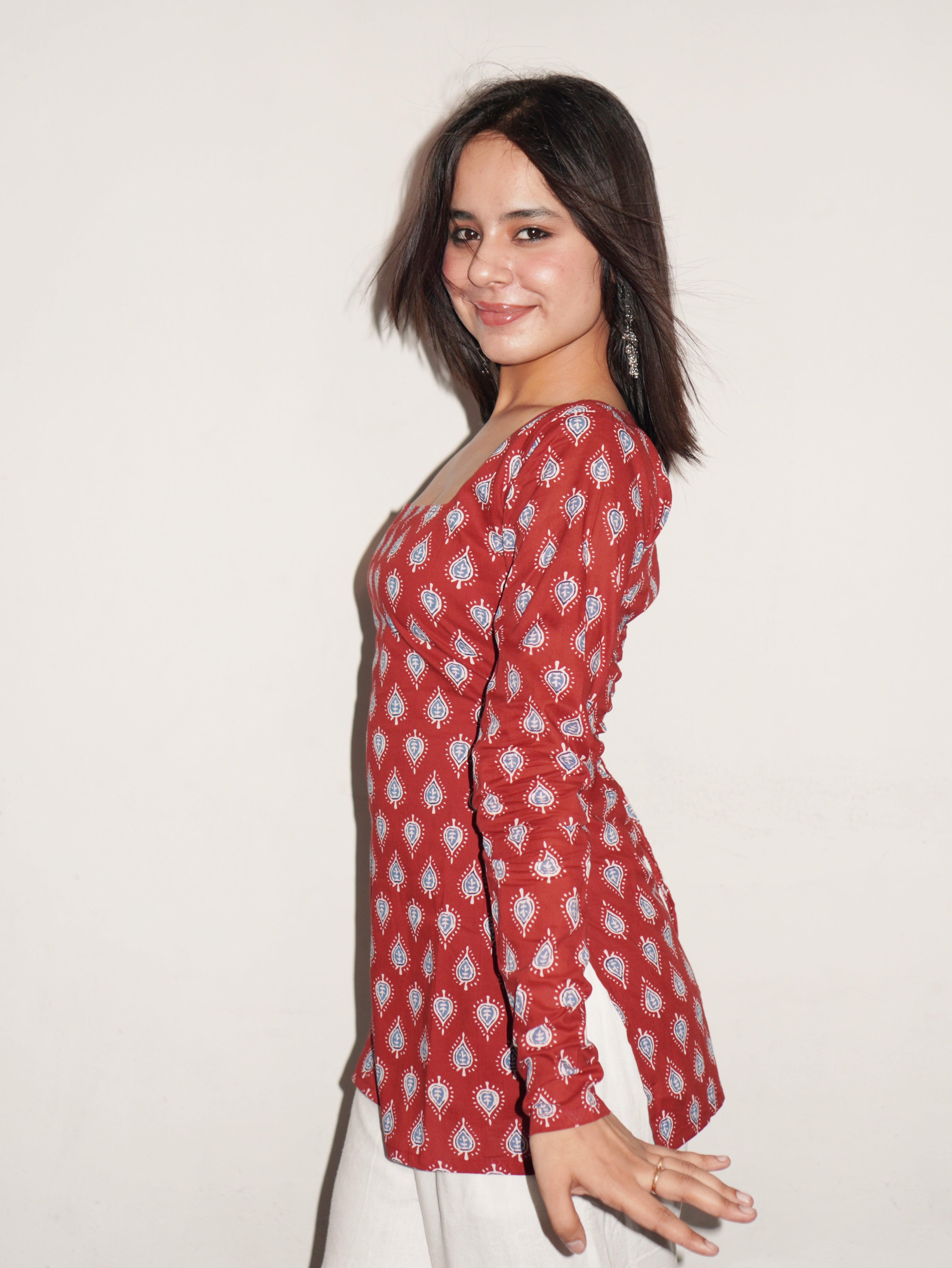 NAAZ FULL SLEEVED CORSET BACK KURTI