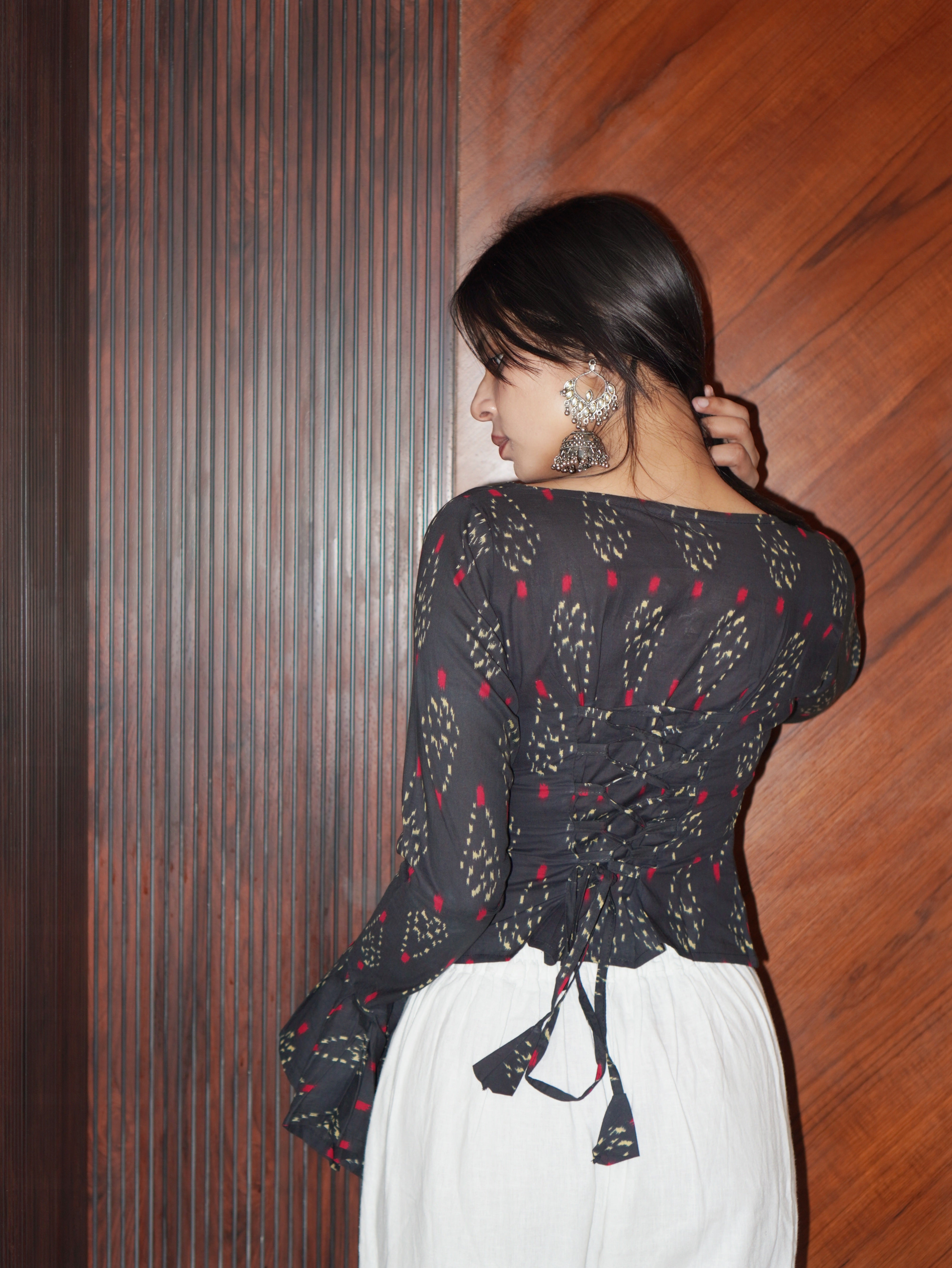 TEVAR RUFFLE SLEEVE CORSET TOP