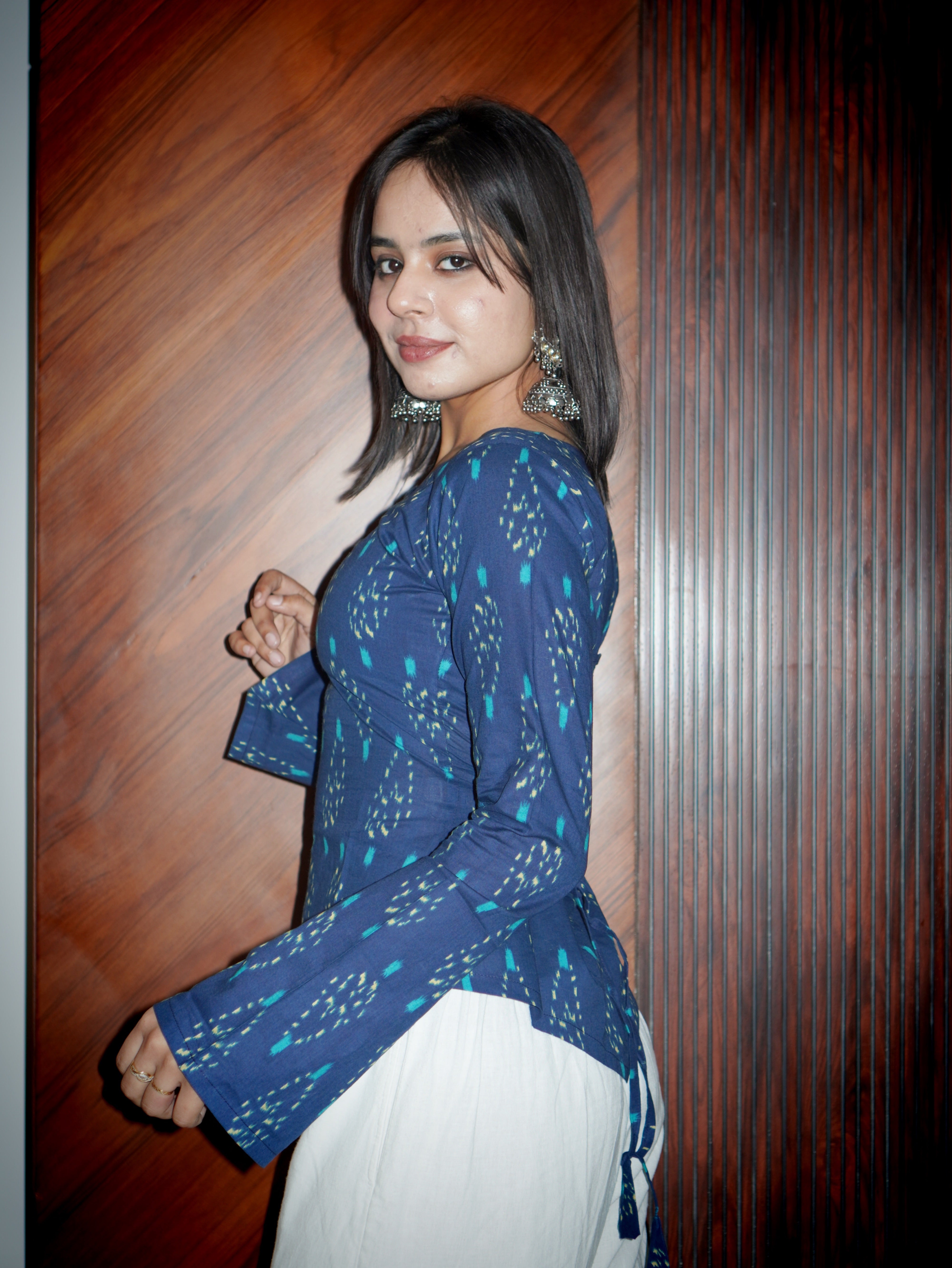 MAHIRA CRISS CROSS CORSET TOP