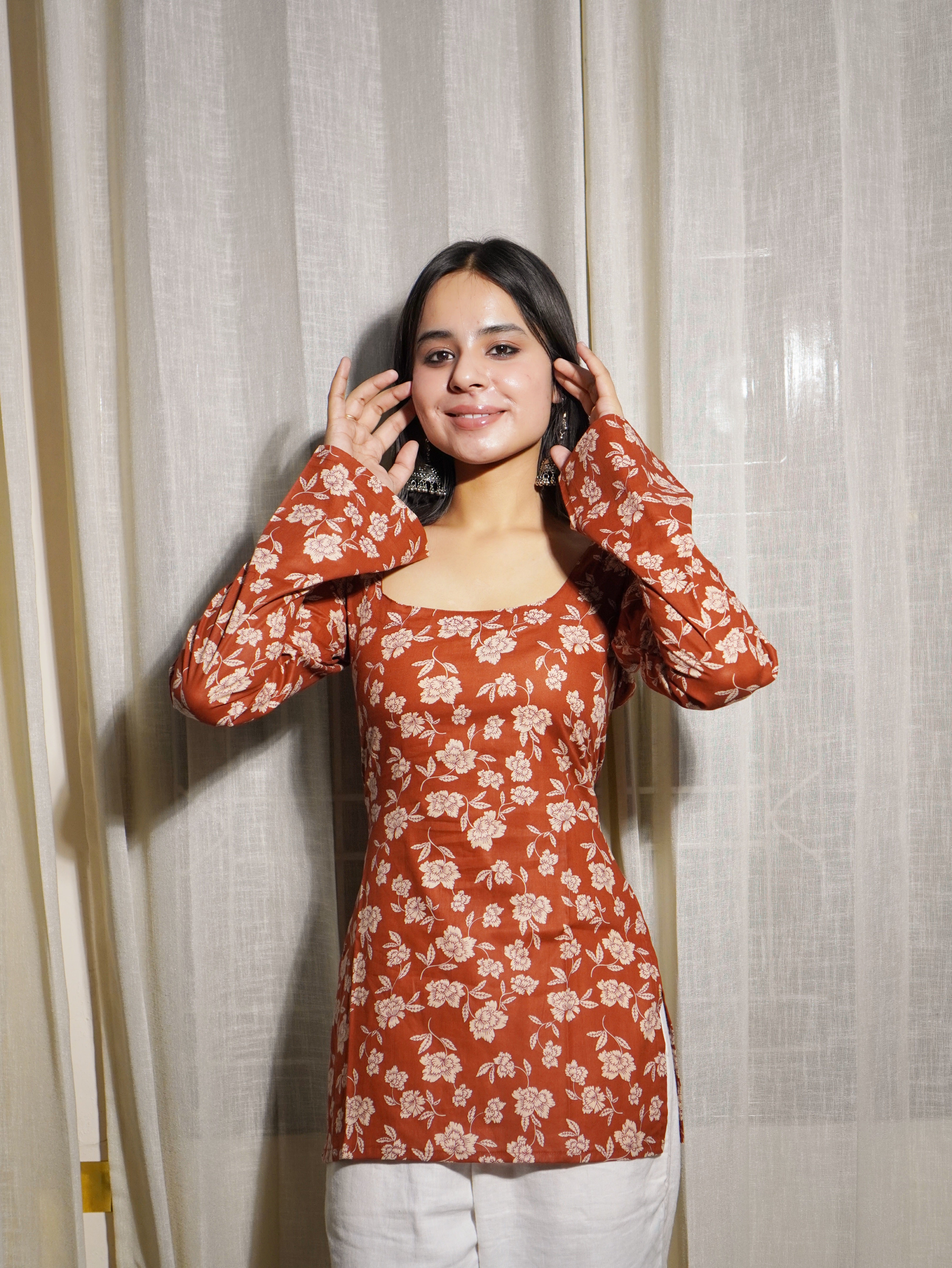 AAROHI DEEP BACK BELL SLEEVED KURTI