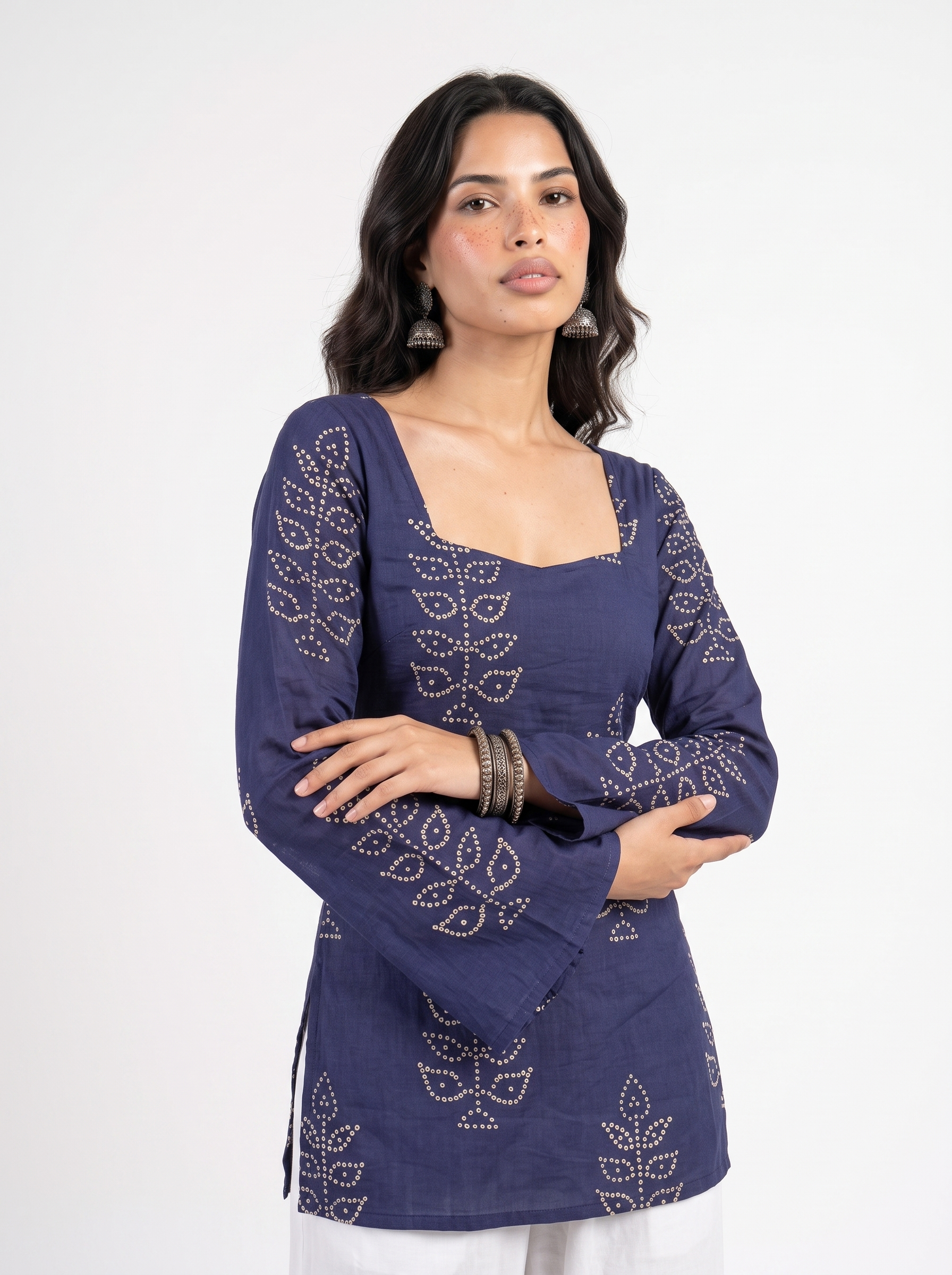 RASHVI BANDHANI DEEP BACK KURTI